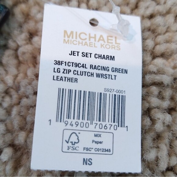 NWT Michael Kors Jet Set Charm Wristlet - Picture 9 of 9